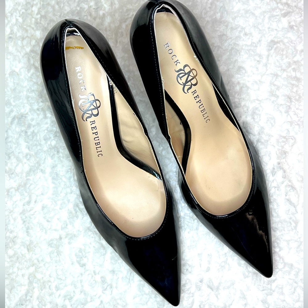 Rock & Republic Black Faux Patent Leather with Chrome Stiletto Heel Sz